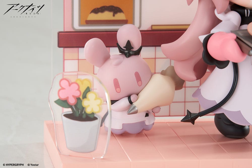 Arknights Would You Like A Dessert? Mini Series PVC Statue Civilight Eterna 11 cm Image 4