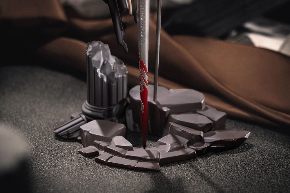 Reverse: 1999 Limepie Series PVC Statue Knight 17 cm Image 12