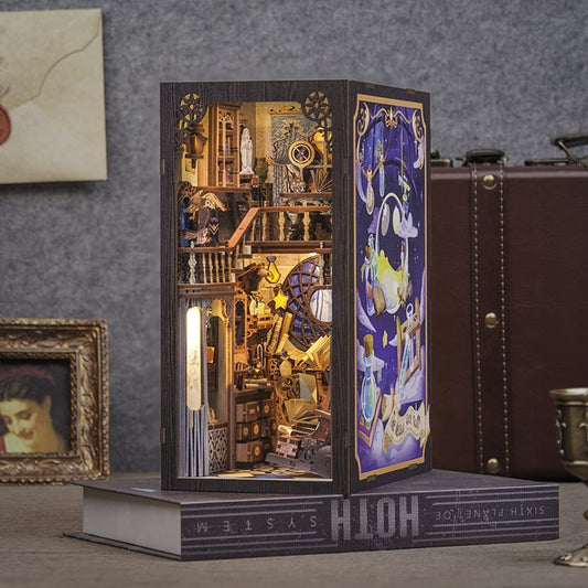 Book Nook Nebula Common Room 23 x 11 cm Image 2