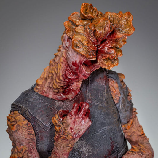 The Last of Us Part II PVC Statue Armored Clicker 22 cm Image 2