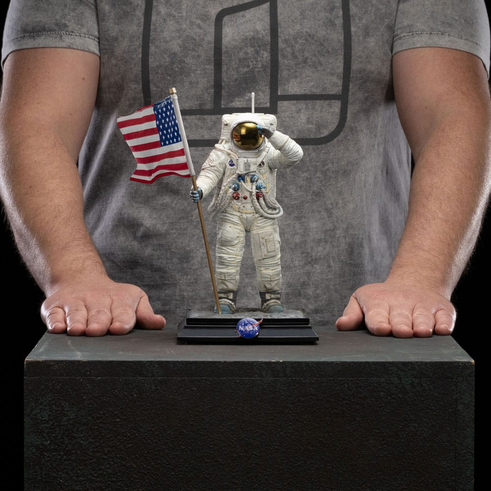NASA Art Scale Statue 1/10 Apollo 11 Astronaut 23 cm Image 14