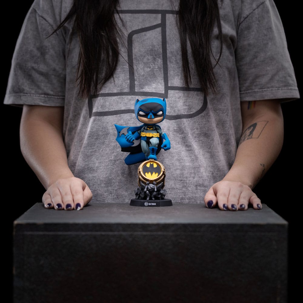 Batman Mini Co. PVC Figur Batman on Bat-Signal (Blue Variant) 19 cm Image 7