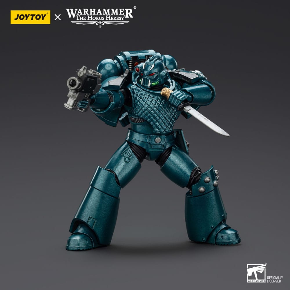 Warhammer The Horus Heresy Actionfigur Alpha Legion Head hunter With Banestrike Combi-Bolter And Power Dagger 20 cm Image 5
