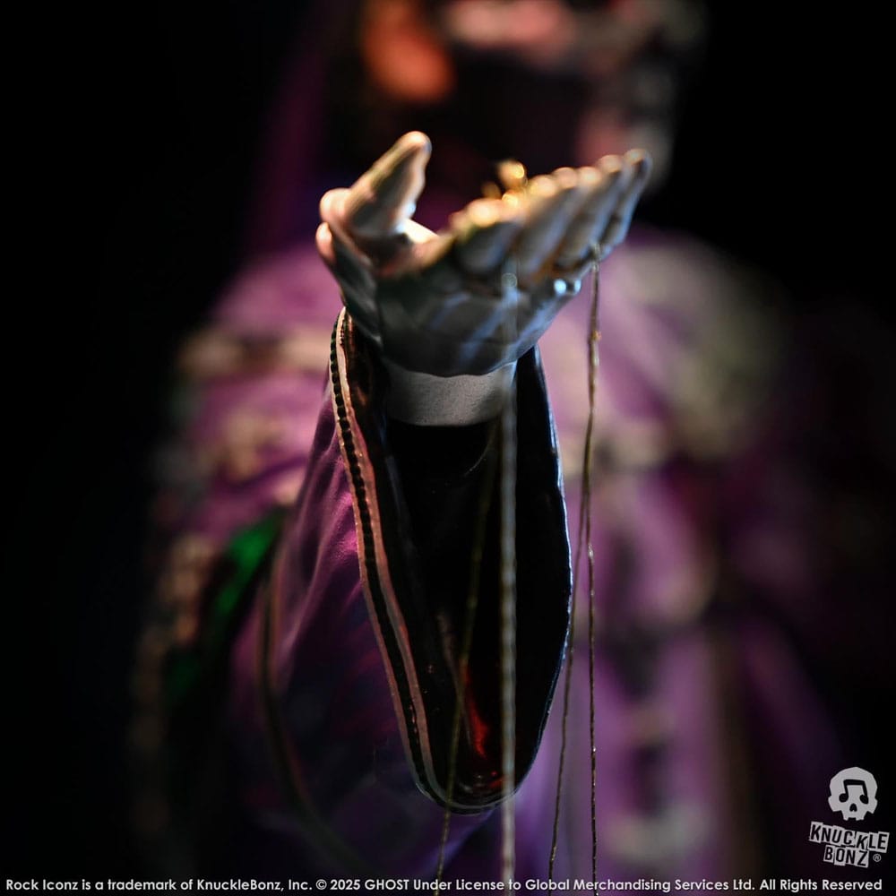 Ghost Rock Iconz Statue Papa V Perpetua Purple Robes 22 cm Image 13