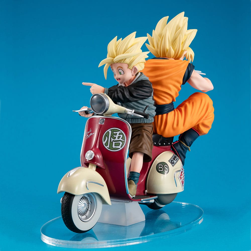 Dragonball Z 05 Desktop Real McCoy PVC Diorama Super Saiyan Son Goku & Super Saiyan Son Gohan & Motorbike 16 cm Image 1