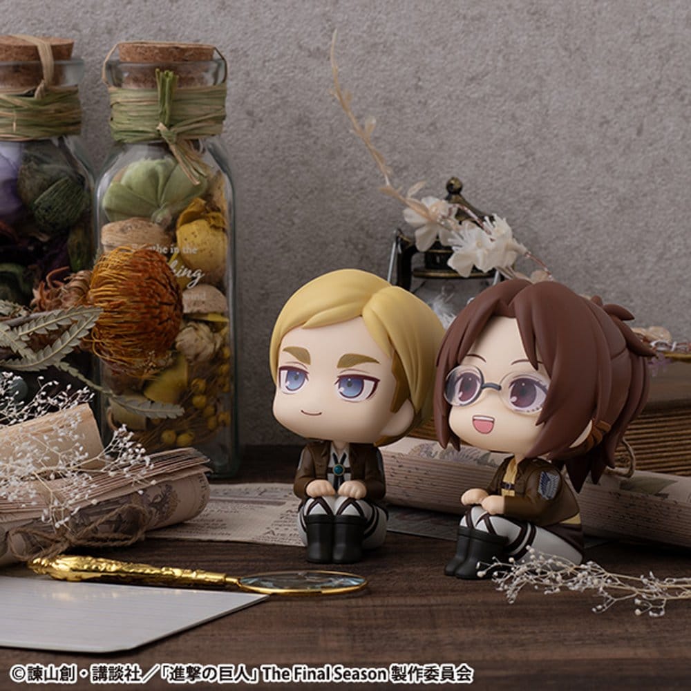 Attack on Titan Look Up PVC Statuen Hange Zoe & Erwin Smith (with gift) 11 cm Image 18