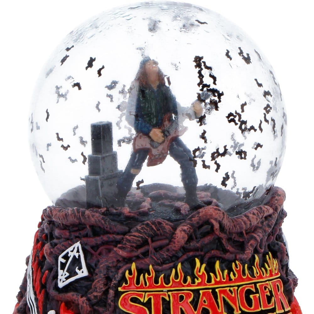 Stranger Things Schneekugel Eddie's Sacrifice 14 cm Image 6