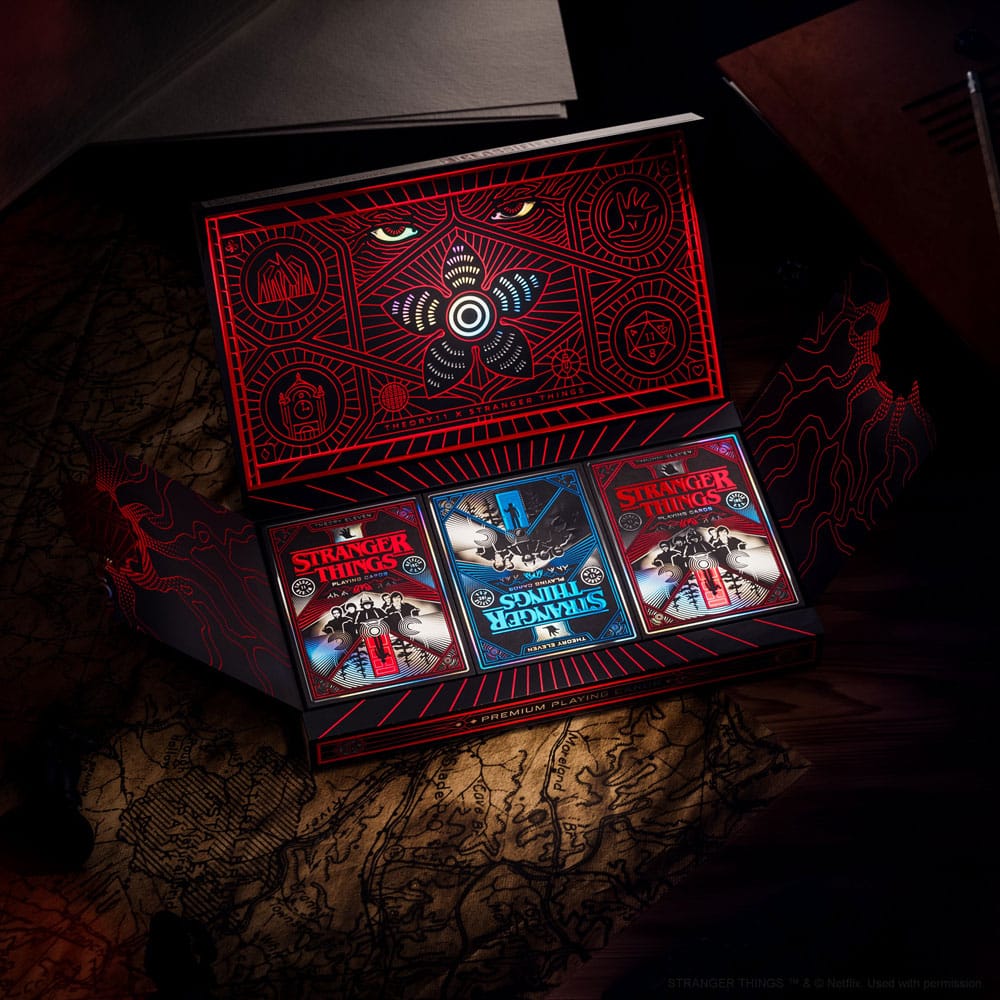 Stranger Things Spielkarten Box Set (3 Decks) Image 1