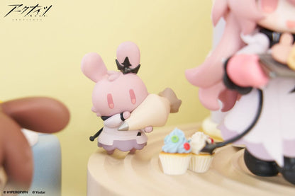 Arknights Would You Like A Dessert? Mini Series PVC Statue Civilight Eterna 11 cm Image 6