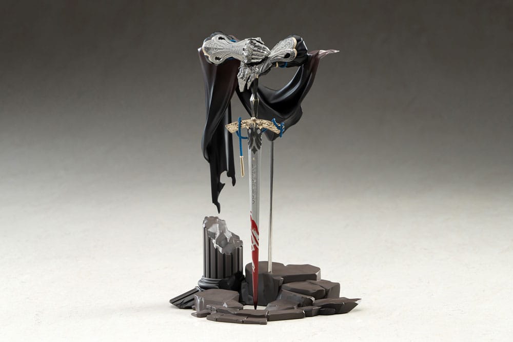 Reverse: 1999 Limepie Series PVC Statue Knight 17 cm Image 1