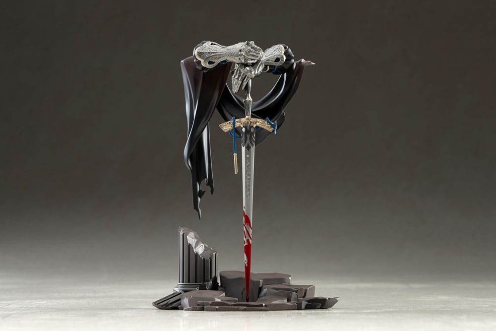 Reverse: 1999 Limepie Series PVC Statue Knight 17 cm Image 2