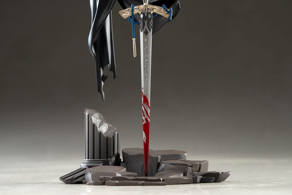 Reverse: 1999 Limepie Series PVC Statue Knight 17 cm Image 7
