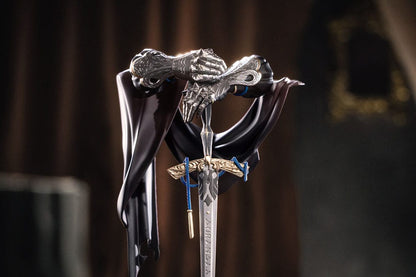 Reverse: 1999 Limepie Series PVC Statue Knight 17 cm Image 11