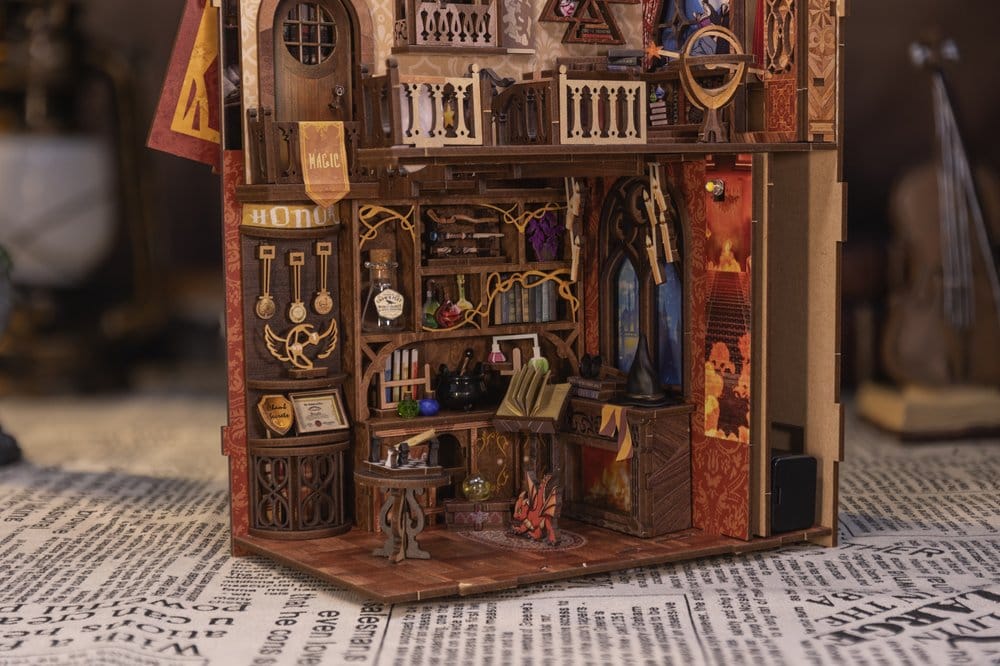 Book Nook Flame Common Room 23 x 11 cm Image 5