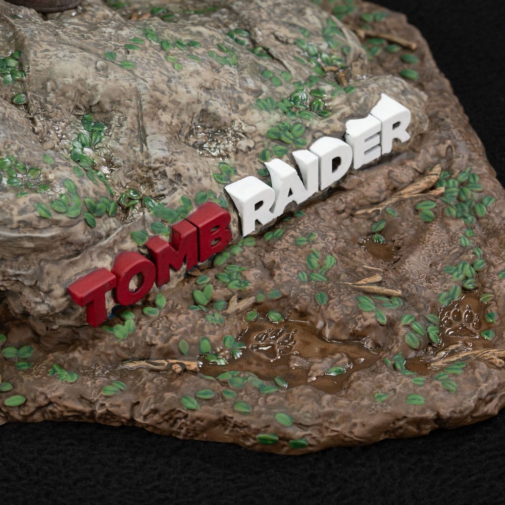 Tomb Raider PVC Statue Lara Croft Survivor Era 33 cm Image 10