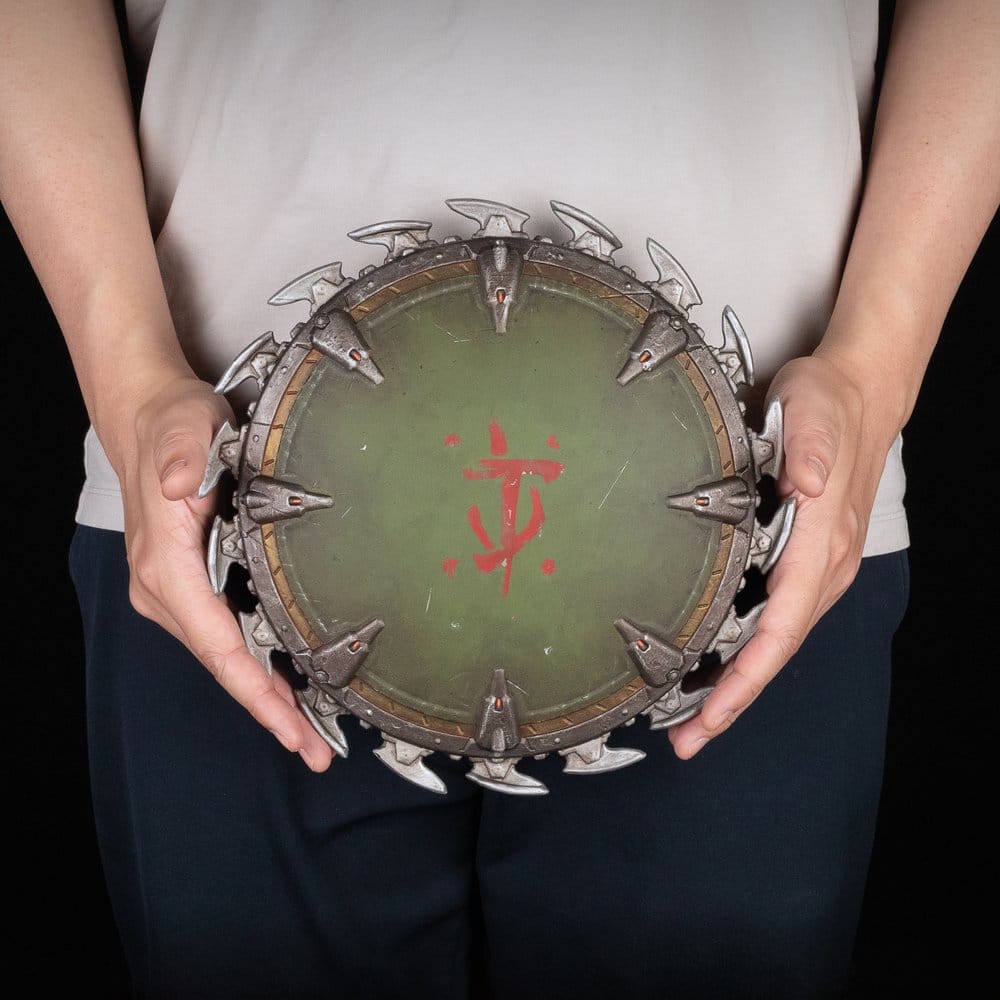 Doom: The Dark Ages Wand-Skulptur Shield Saw 25 x 25 cm Image 5