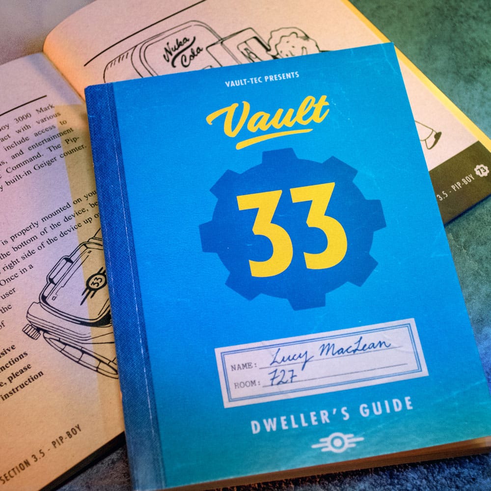 Fallout Geschenkbox Lucy's Dweller Kit Image 7