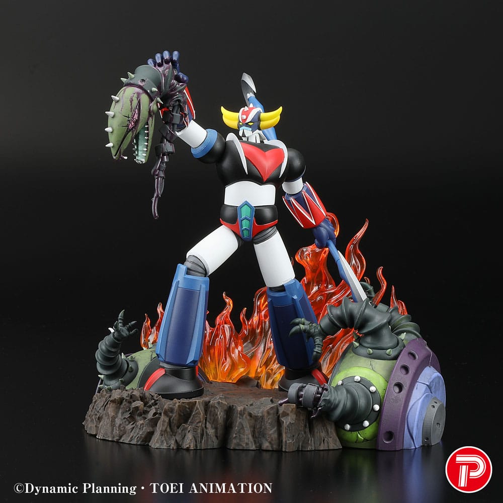 Grendizer Scene Selection 01 PVC Statue Grendizer a cry of Victory 14 cm Image 2