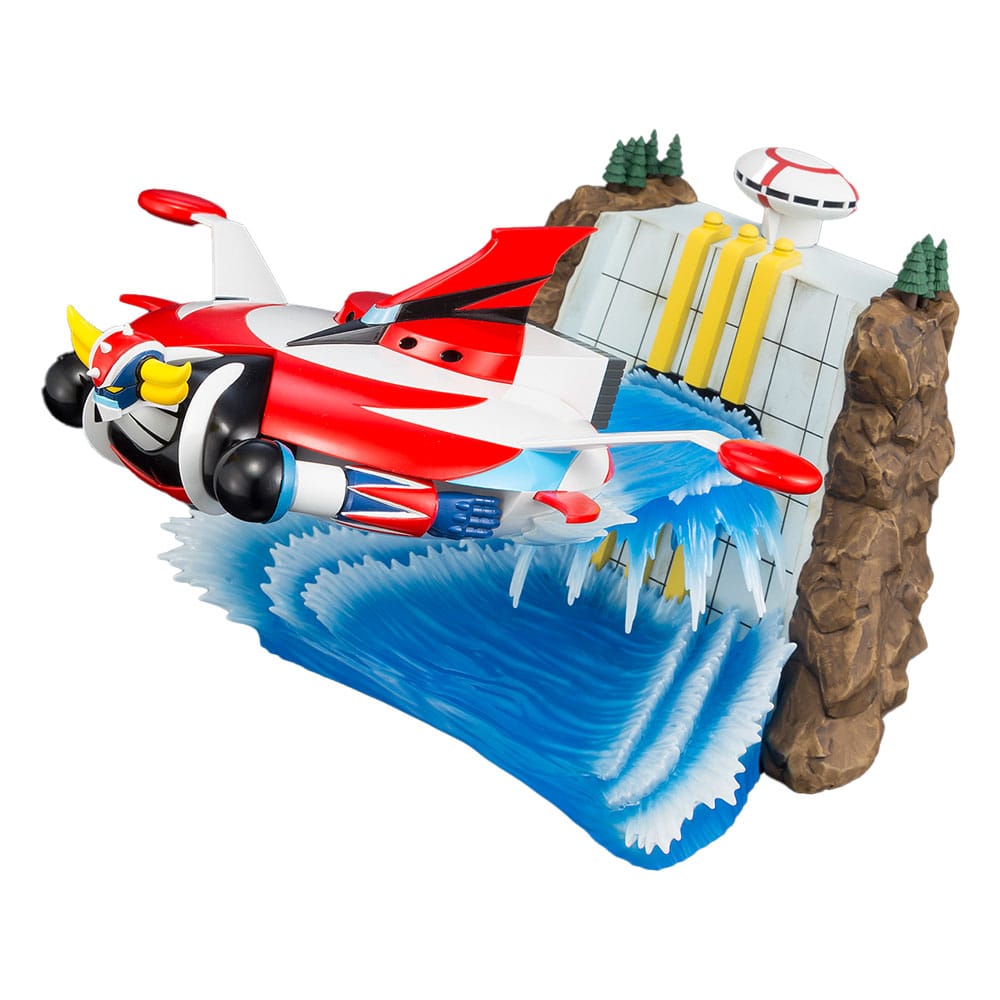Grendizer Scene Selection 02 PVC Statue Grendizer To the skies of fierce combat 10 cm Image 1