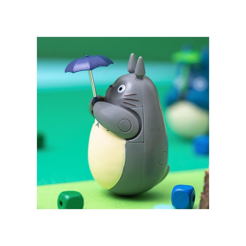 Mein Nachbar Totoro Figur mit rundem Boden Big Totoro with leaf 7 cm Image 5