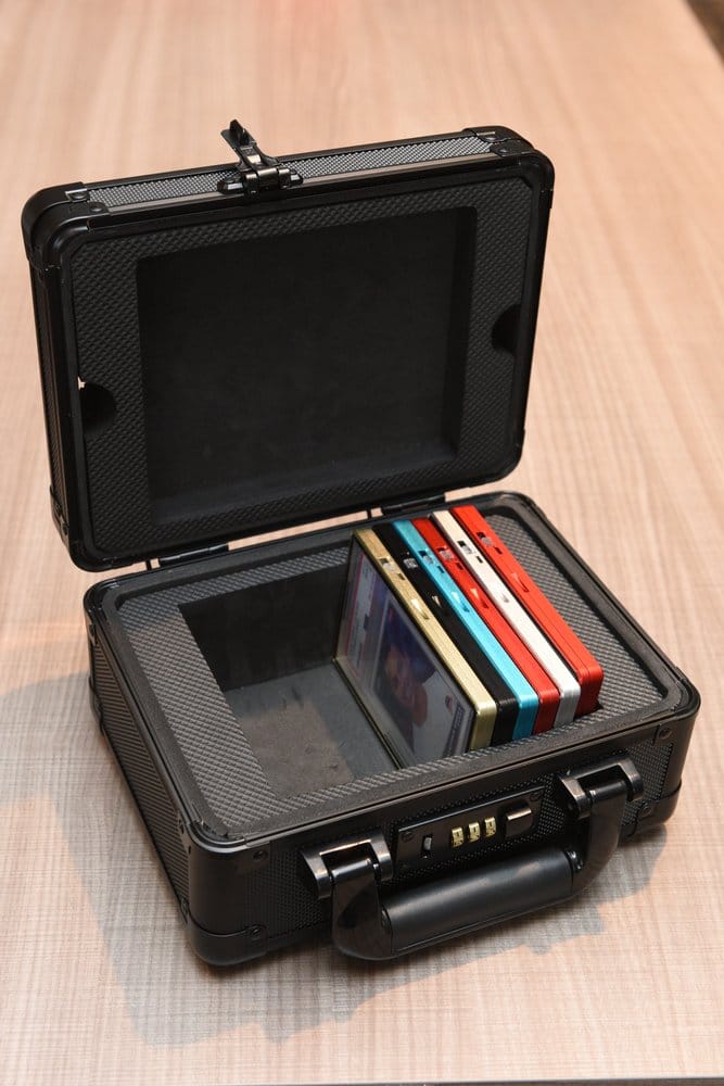 Evoretro Graded Card Display- und Transportkoffer mit Sichtfenster Schwarz Image 9