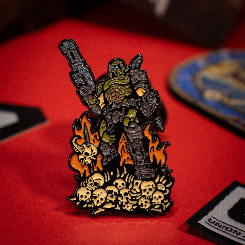 Doom Eternal Ansteck-Pin Doom Guy Limited Edition Image 3
