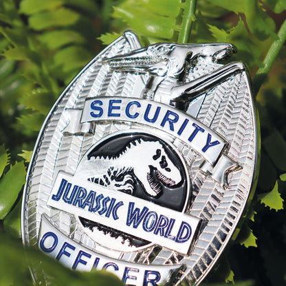 Jurassic World Ansteck-Pin Limited Edition Replica Security Officer Image 3