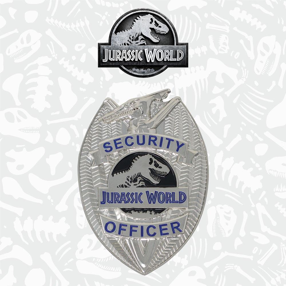 Jurassic World Ansteck-Pin Limited Edition Replica Security Officer Image 6