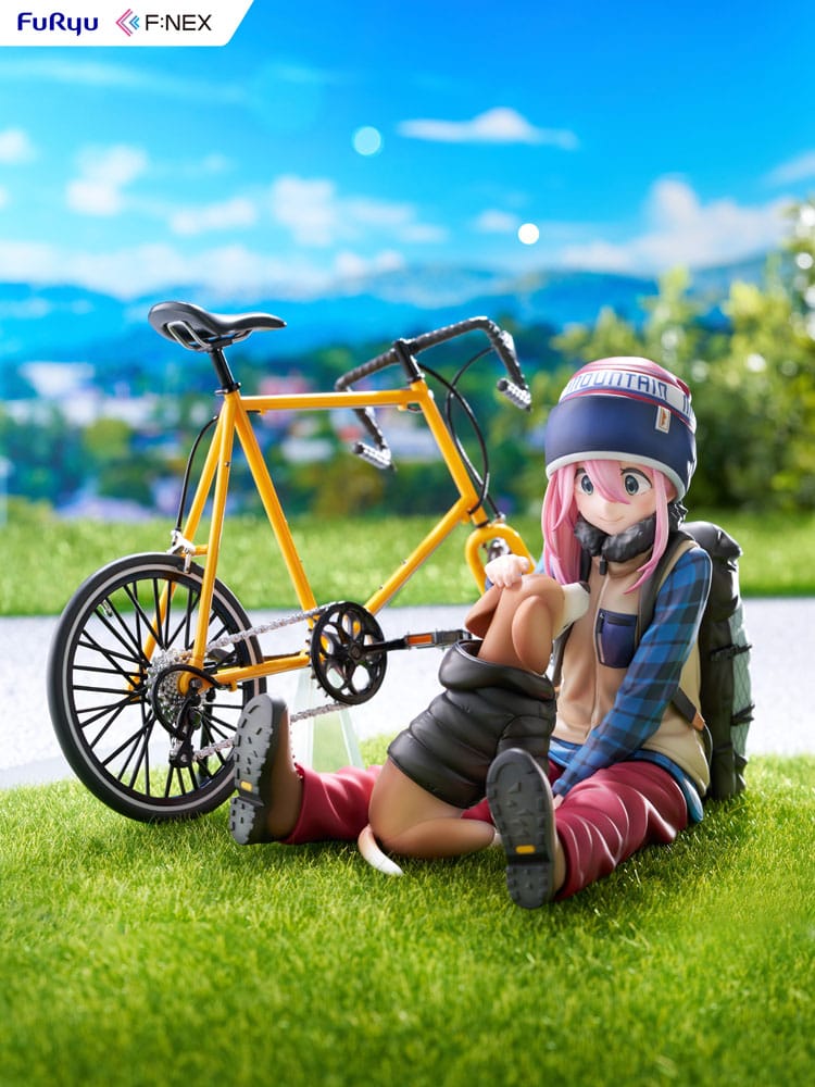 Laid Back Camp F:NEX PVC Statue 1/7 Nadeshiko Kagamihara 13 cm Image 2