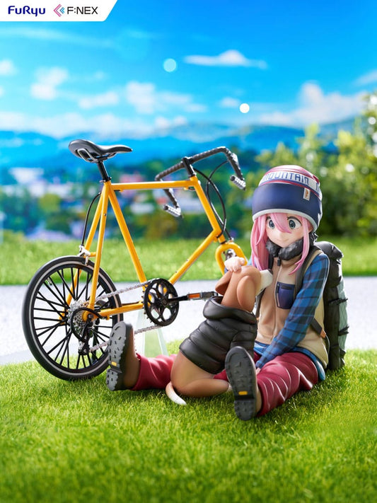 Laid Back Camp F:NEX PVC Statue 1/7 Nadeshiko Kagamihara 13 cm Image 2