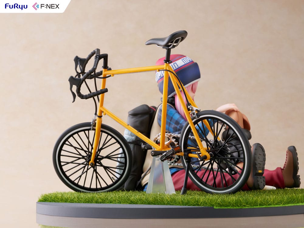 Laid Back Camp F:NEX PVC Statue 1/7 Nadeshiko Kagamihara 13 cm Image 7