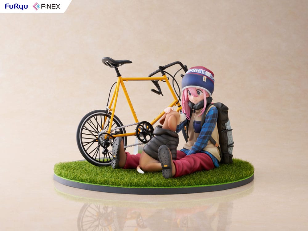 Laid Back Camp F:NEX PVC Statue 1/7 Nadeshiko Kagamihara 13 cm Image 11
