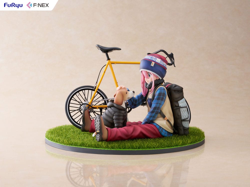 Laid Back Camp F:NEX PVC Statue 1/7 Nadeshiko Kagamihara 13 cm Image 12