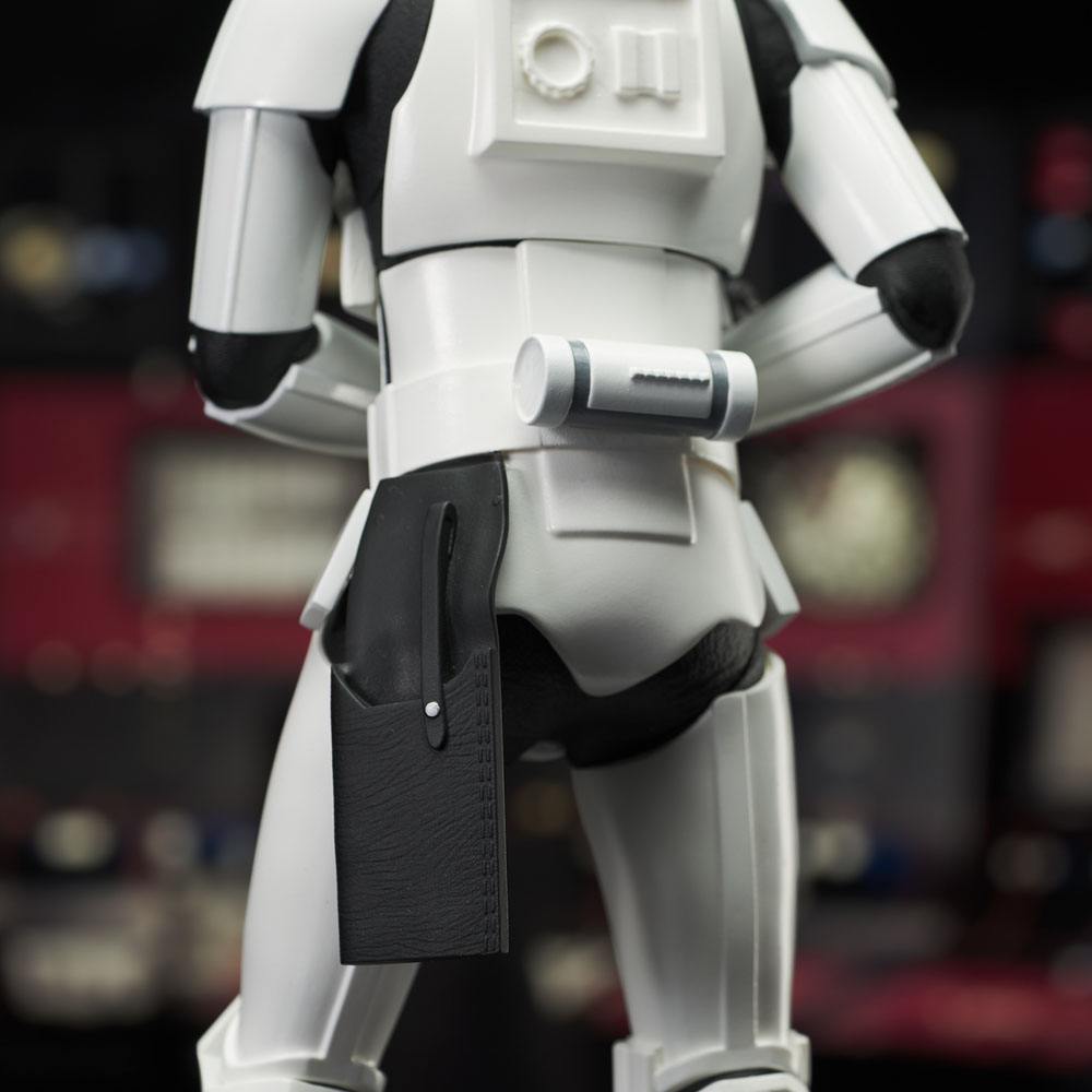Star Wars Episode IV Milestones Statue 1/6 Han Solo (Stormtrooper Disguise) 40th Anniversary Exclusive 30 cm Image 9