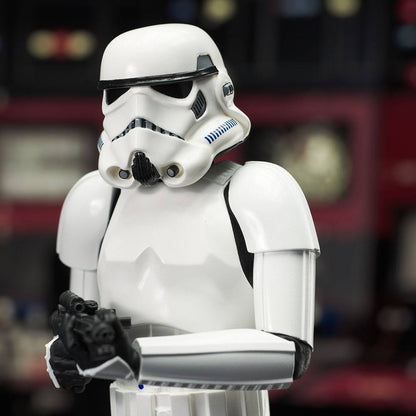 Star Wars Episode IV Milestones Statue 1/6 Han Solo (Stormtrooper Disguise) 40th Anniversary Exclusive 30 cm Image 16