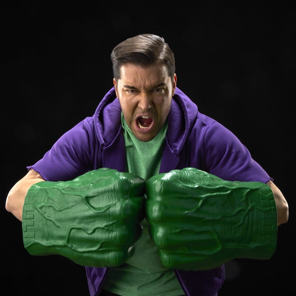 The Incredible Hulk Marvel Legends Premium Roleplay-Fäuste Image 6