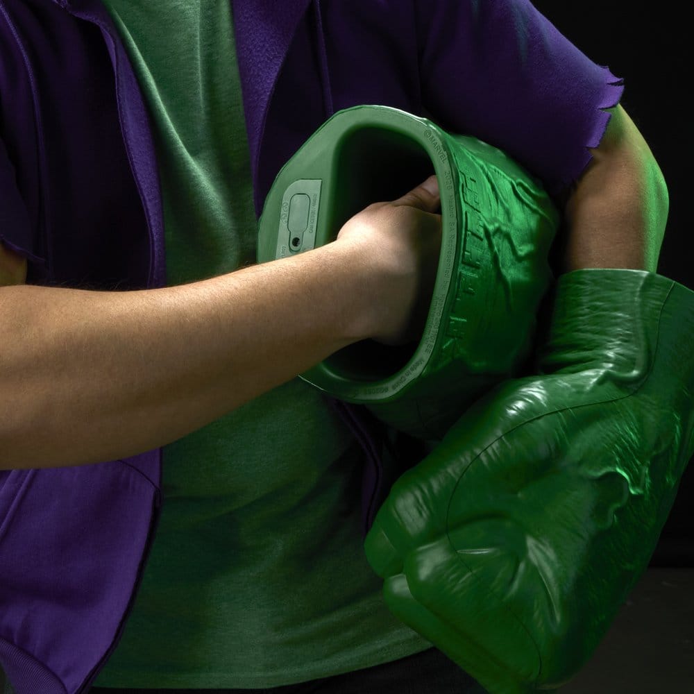 The Incredible Hulk Marvel Legends Premium Roleplay-Fäuste Image 11