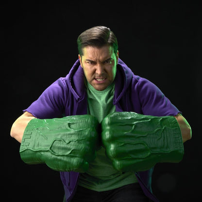 The Incredible Hulk Marvel Legends Premium Roleplay-Fäuste Image 14