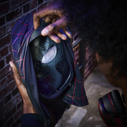 Spider-Man: Miles Morales Marvel Legends Elektronische Maske mit Fernbedienung Image 9