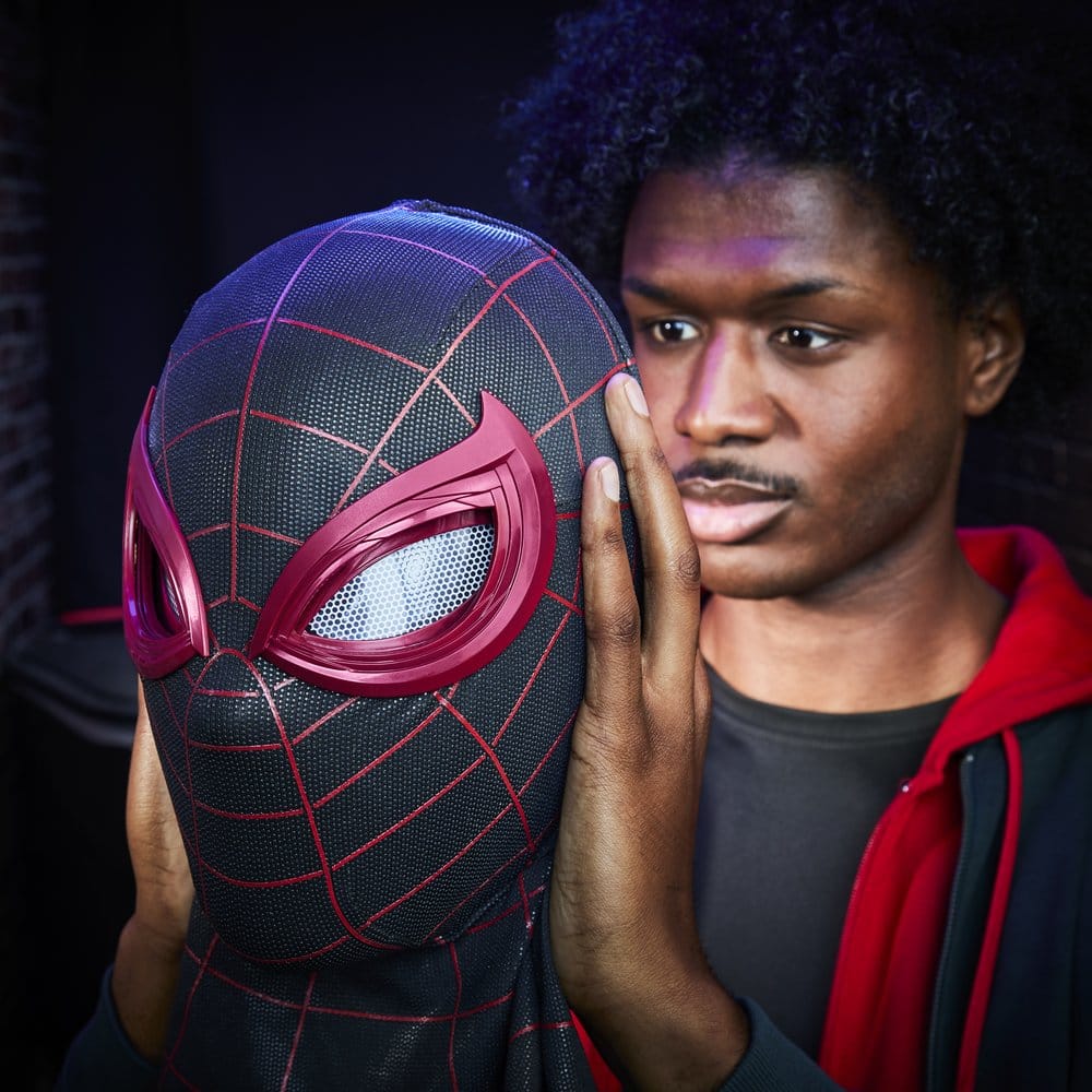 Spider-Man: Miles Morales Marvel Legends Elektronische Maske mit Fernbedienung Image 10