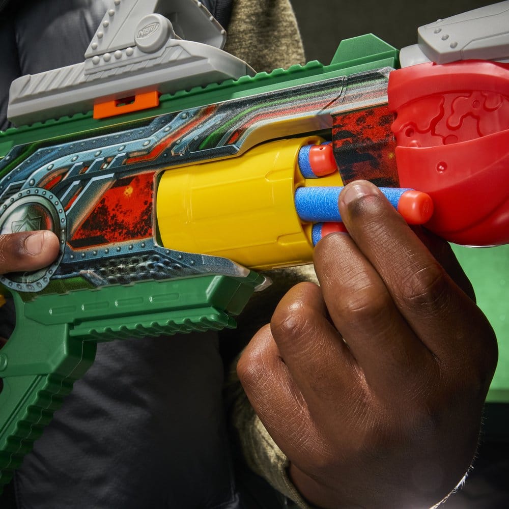Avengers: Doomsday NERF Dart-Blaster Doctor Doom Image 8