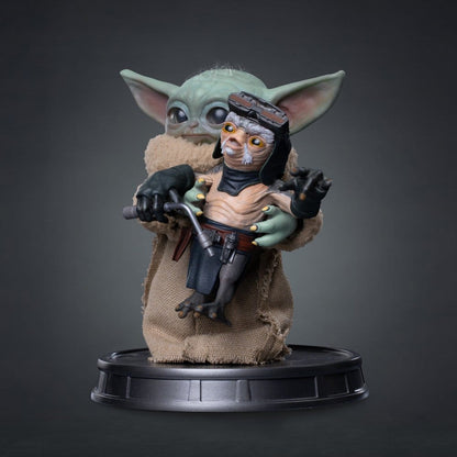 The Mandalorian & Grogu Grogu Collection Statue Grogu No Squeezy Image 3