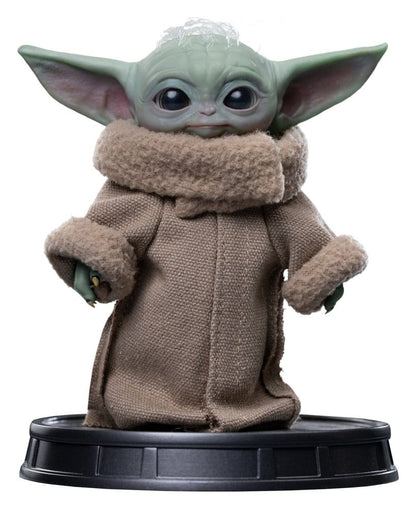 The Mandalorian & Grogu Grogu Collection Statue Grogu Always Curious Image 1