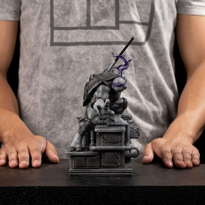 Teenage Mutant Ninja Turtles Art Scale Statue 1/10 Donatello Black and White Variant 26 cm heo exclusive Image 10