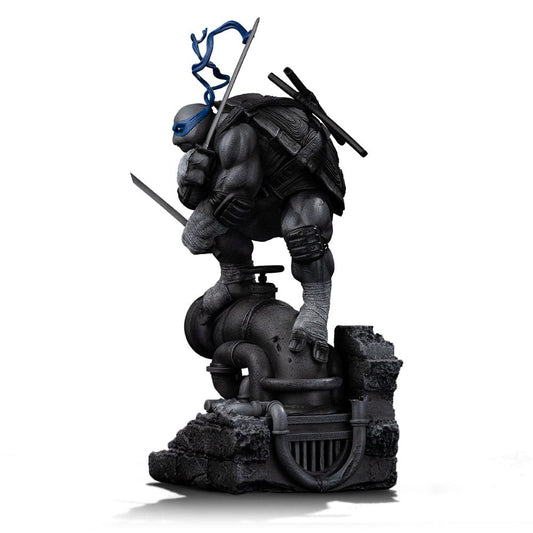 Teenage Mutant Ninja Turtles Art Scale Statue 1/10 Leonardo Black and White Variant 26 cm heo exclusive Image 2