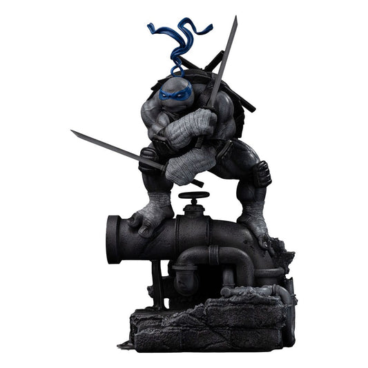 Teenage Mutant Ninja Turtles Art Scale Statue 1/10 Leonardo Black and White Variant 26 cm heo exclusive Image 1