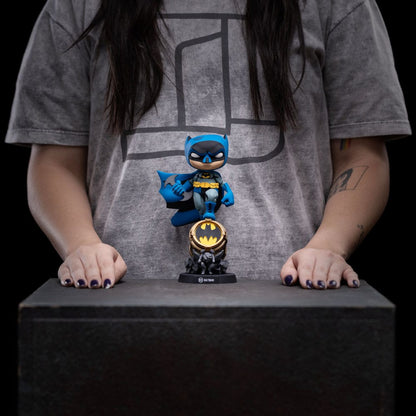 Batman Mini Co. PVC Figur Batman on Bat-Signal (Blue Variant) 19 cm Image 7