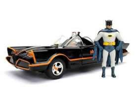 Batman Diecast Modell 1/24 1966 Classic TV Series Batmobil mit Figur Image