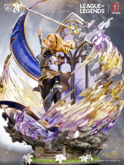 League of Legends Statue Lux 42 cm Image 8