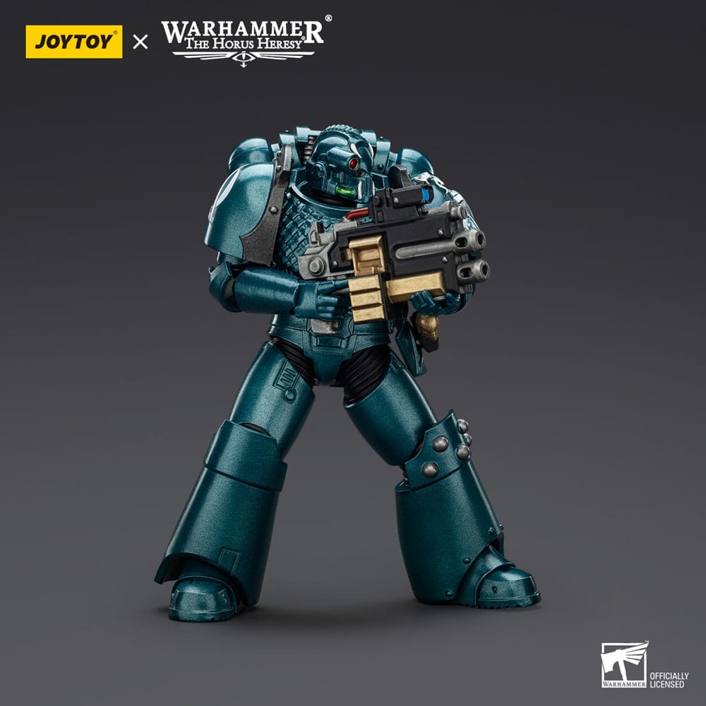 Warhammer The Horus Heresy Actionfigur Alpha Legion Head hunter With Banestrike Combi-Bolter And Power Dagger 20 cm Image 4